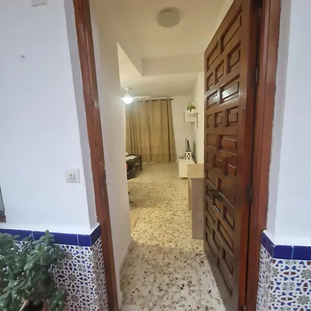 Del Alcazar Viejo De San Basilio Apartment *